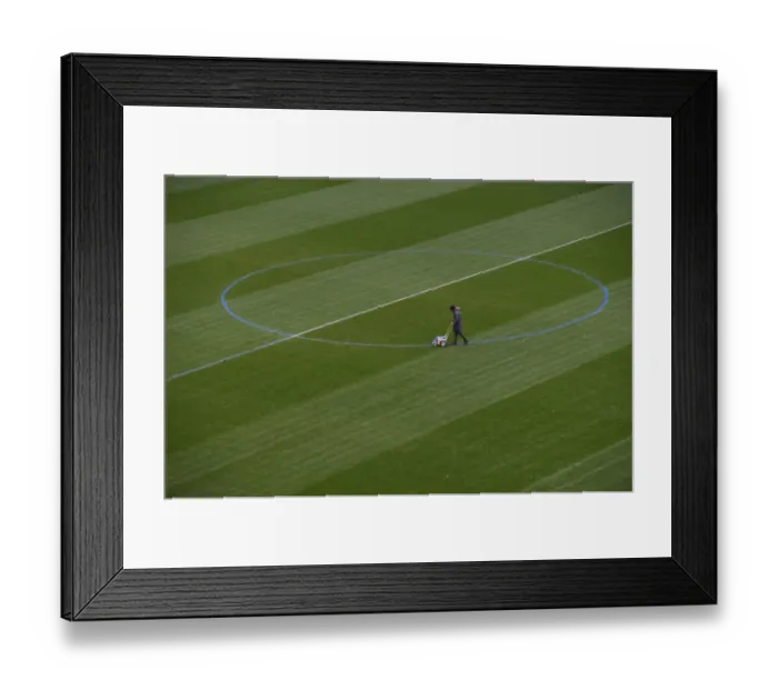 Framed Print : Arsenal Groundstaff Prepare Pitch for Manchester City Clash (2017-18)