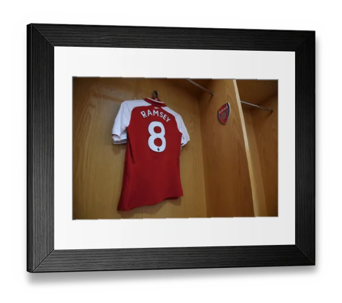 Framed Print : Aaron Ramsey: Preparing for Battle - Arsenal vs Manchester City, Premier League Framed Print : Aaron Ramsey: Preparing for Battle - Arsenal vs Manchester City, Premier League