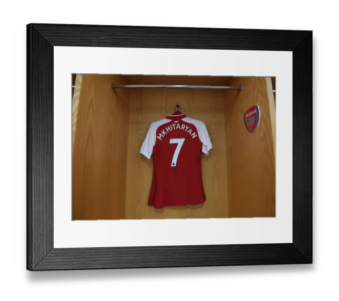 Framed Print : Arsenal's Henrikh Mkhitaryan Gears Up: Arsenal v Manchester City, Premier League 2017-18 Framed Print : Arsenal's Henrikh Mkhitaryan Gears Up: Arsenal v Manchester City, Premier League 2017-18