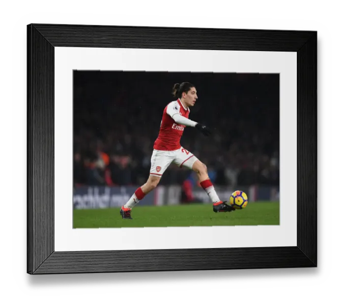 Framed Print : Hector Bellerin in Action: Arsenal vs Manchester City, Premier League 2017-18