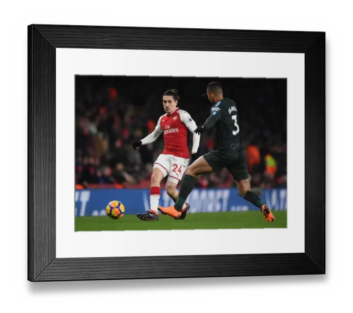 Framed Print : Bellerin vs Danilo: Intense Battle at the Emirates - Arsenal vs Manchester City, Premier League 2017-18 Framed Print : Bellerin vs Danilo: Intense Battle at the Emirates - Arsenal vs Manchester City, Premier League 2017-18