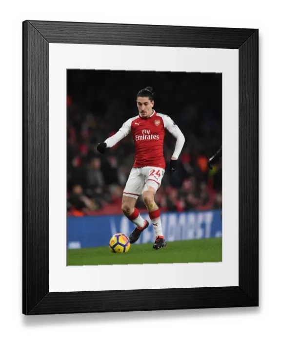 Framed Print : Hector Bellerin in Action: Arsenal vs Manchester City, Premier League 2017-18 Framed Print : Hector Bellerin in Action: Arsenal vs Manchester City, Premier League 2017-18