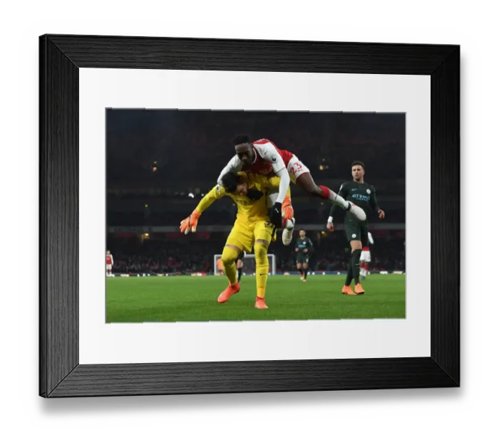 Framed Print : Clash at the Emirates: Welbeck vs Ederson - Arsenal vs Manchester City, Premier League Framed Print : Clash at the Emirates: Welbeck vs Ederson - Arsenal vs Manchester City, Premier League