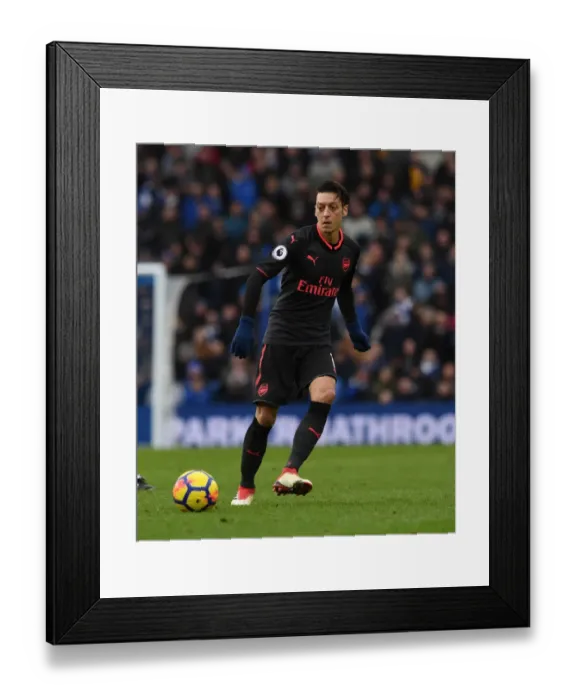 Framed Print : Mesut Ozil in Action: Arsenal vs. Brighton & Hove Albion, Premier League 2017-18