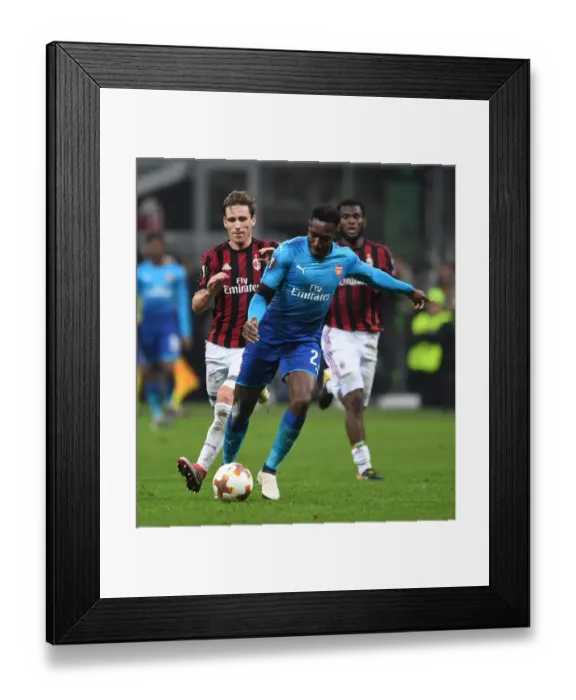 Framed Print : Danny Welbeck (Arsenal) Lucas Biglia (AC Milan). AC Milan 0: 2 Arsenal. UEFA Europa League