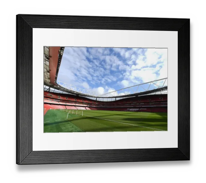 Framed Print : Arsenal vs Watford: Premier League Clash at Emirates Stadium, London (2017-18) Framed Print : Arsenal vs Watford: Premier League Clash at Emirates Stadium, London (2017-18)