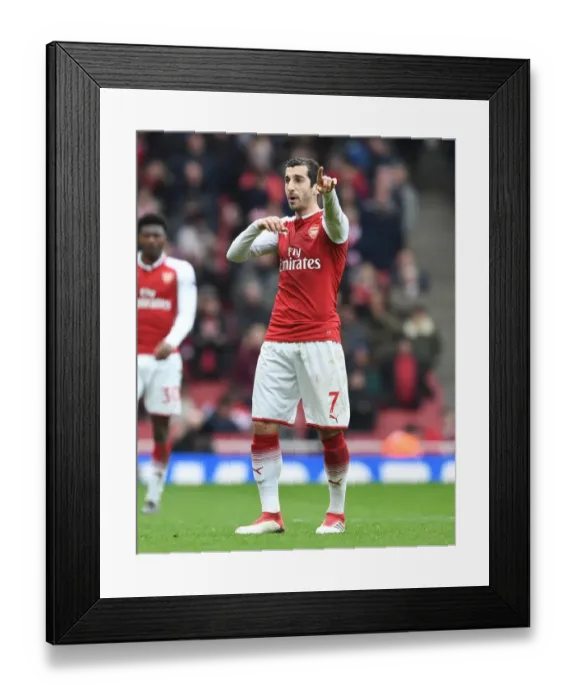 Framed Print : Henrikh Mkhitaryan in Action: Arsenal vs Watford, Premier League 2017-18 Framed Print : Henrikh Mkhitaryan in Action: Arsenal vs Watford, Premier League 2017-18
