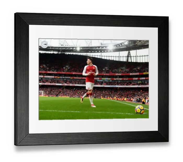Framed Print : Mesut Ozil in Action: Arsenal vs. Watford, Premier League 2017-18