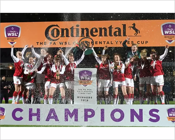 Arsenal Women with the Continental Cup Trophy. Arsenal Women 1: 0 Manchester City Ladies