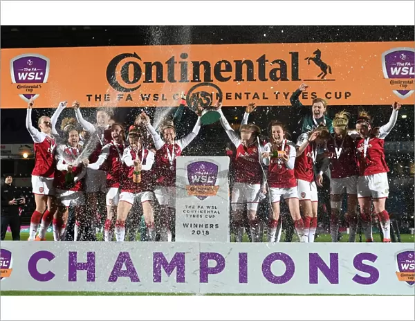 Arsenal Women with the Continental Cup Trophy. Arsenal Women 1: 0 Manchester City Ladies