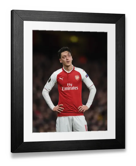 Framed Print : Mesut Ozil in Action: Arsenal vs AC Milan, UEFA Europa League 2018 Framed Print : Mesut Ozil in Action: Arsenal vs AC Milan, UEFA Europa League 2018