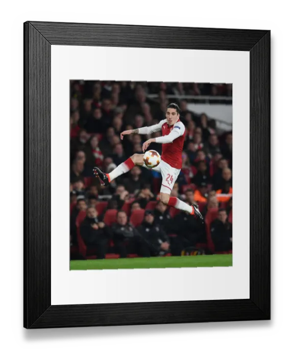 Framed Print : Hector Bellerin in Action: Arsenal vs AC Milan, UEFA Europa League 2018