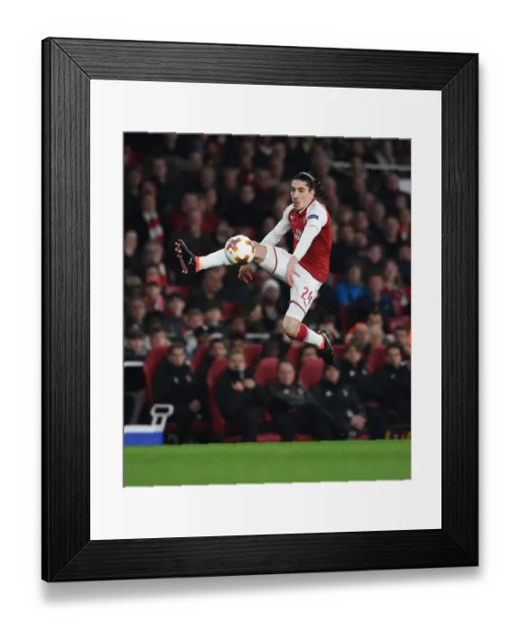 Framed Print : Hector Bellerin in Action: Arsenal vs AC Milan, Europa League 2018 Framed Print : Hector Bellerin in Action: Arsenal vs AC Milan, Europa League 2018