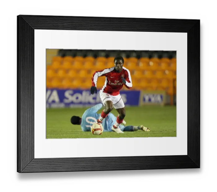 Framed Print : Emmanuel Frimpong (Arsenal) Ahmed Abdulla (West Ham)
