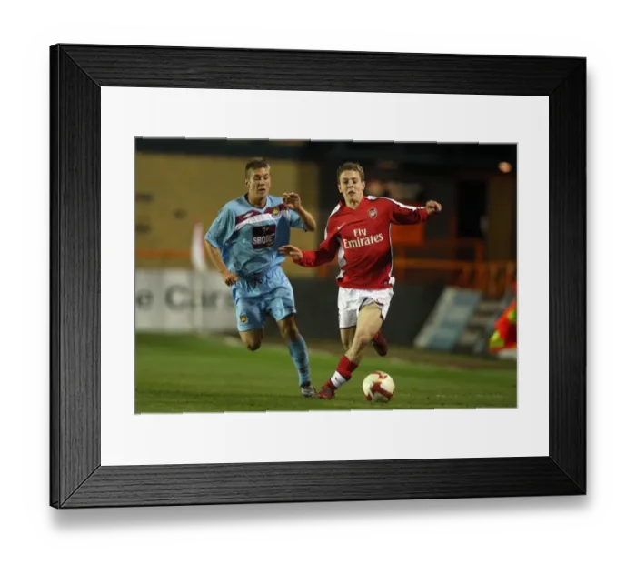 Framed Print : Jack Wilshere (Arsenal) Daniel Kearns (West Ham) Framed Print : Jack Wilshere (Arsenal) Daniel Kearns (West Ham)