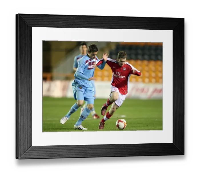 Framed Print : Jack Wilshere (Arsenal) Oliver Lee (West Ham) Framed Print : Jack Wilshere (Arsenal) Oliver Lee (West Ham)