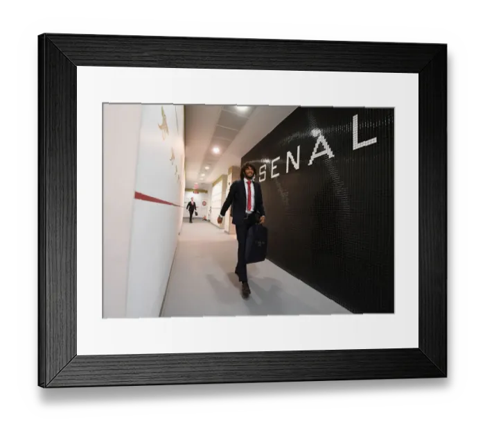 Framed Print : Mo Elneny in Arsenal Changing Room Before Arsenal vs Stoke City, Premier League 2017-18 Framed Print : Mo Elneny in Arsenal Changing Room Before Arsenal vs Stoke City, Premier League 2017-18