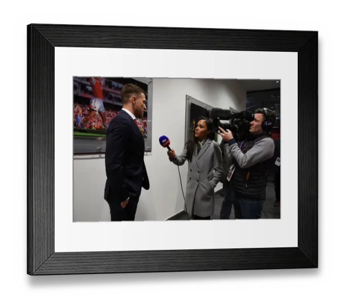 Framed Print : Arsenal's Aaron Ramsey Pre-Match Interview with Alex Scott (Arsenal v Stoke City, 2017-18) Framed Print : Arsenal's Aaron Ramsey Pre-Match Interview with Alex Scott (Arsenal v Stoke City, 2017-18)