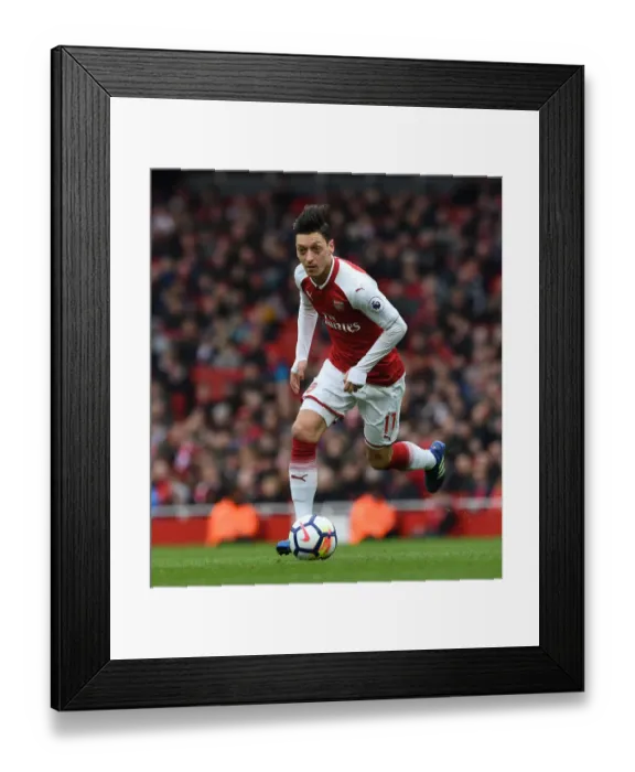 Framed Print : Mesut Ozil in Action: Arsenal vs Stoke City, Premier League 2017-18