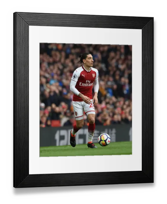 Framed Print : Hector Bellerin in Action: Arsenal vs Stoke City, Premier League 2017-18 Framed Print : Hector Bellerin in Action: Arsenal vs Stoke City, Premier League 2017-18