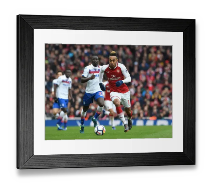 Framed Print : Arsenal's Aubameyang Scores Spectacularly in April Showdown against Stoke City