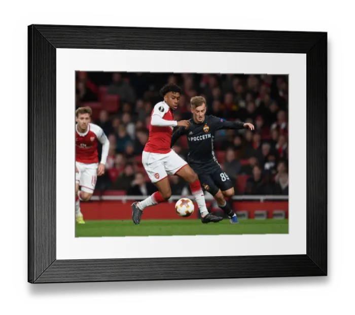 Framed Print : Arsenal's Alex Iwobi Clashes with CSKA Moscow's Konstantin Kuchaev in Europa League Quarterfinal