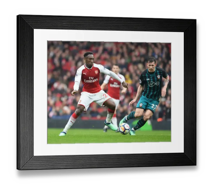 Framed Print : Arsenal's Danny Welbeck Clashes with Southampton's Pierre-Emile Hojbjerg in Premier League Showdown Framed Print : Arsenal's Danny Welbeck Clashes with Southampton's Pierre-Emile Hojbjerg in Premier League Showdown