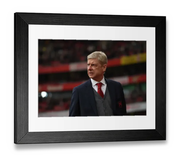 Framed Print : Arsene Wenger: Arsenal Manager before Arsenal vs Southampton (2017-18)