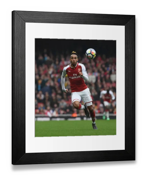 Framed Print : Arsenal v Southampton - Premier League Framed Print : Arsenal v Southampton - Premier League