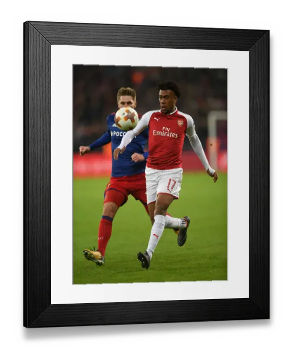 Framed Print : Arsenal's Alex Iwobi Clashes with Kirill Nababkin in UEFA Europa League Quarterfinal