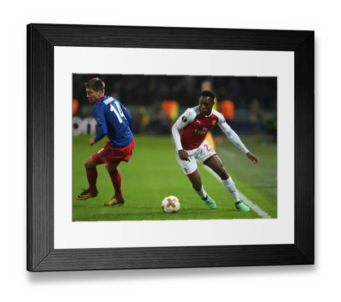 Framed Print : Arsenal's Danny Welbeck vs. Kirill Nababkin: A Europa League Quarterfinal Showdown in Moscow