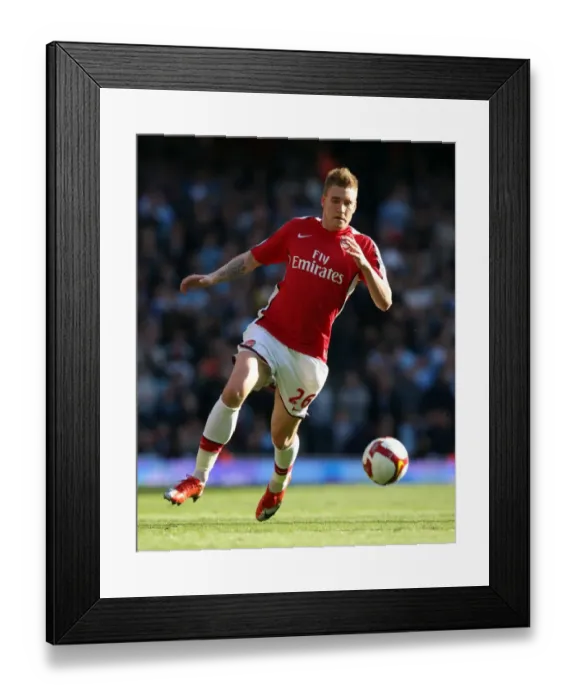 Framed Print : Arsenal's Nicklas Bendtner Scores Brace Against Manchester City in Barclays Premier League Match, 4-4-09