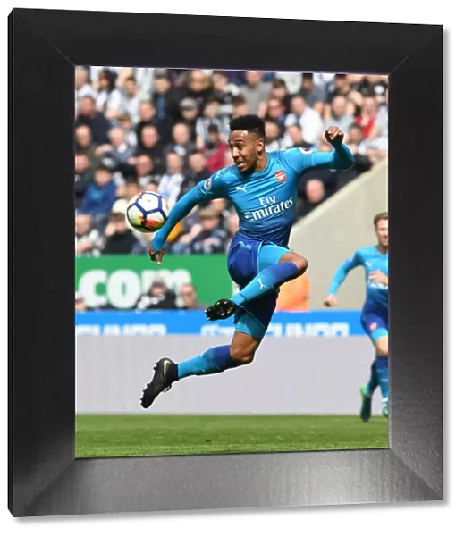 Arsenal's Aubameyang Scores Stunning Goals Against Newcastle United in Premier League 2017-18