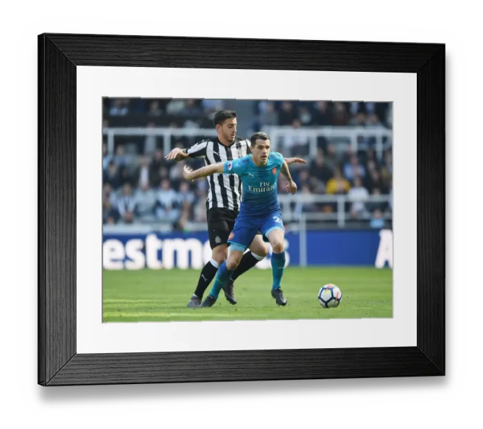 Framed Print : Xhaka vs Merino: Battle in the Midfield - Premier League 2017-18 (Arsenal vs Newcastle United) Framed Print : Xhaka vs Merino: Battle in the Midfield - Premier League 2017-18 (Arsenal vs Newcastle United)