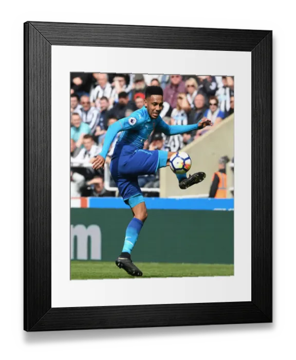Framed Print : Pierre-Emerick Aubameyang in Action: Arsenal vs Newcastle United, Premier League 2017-18