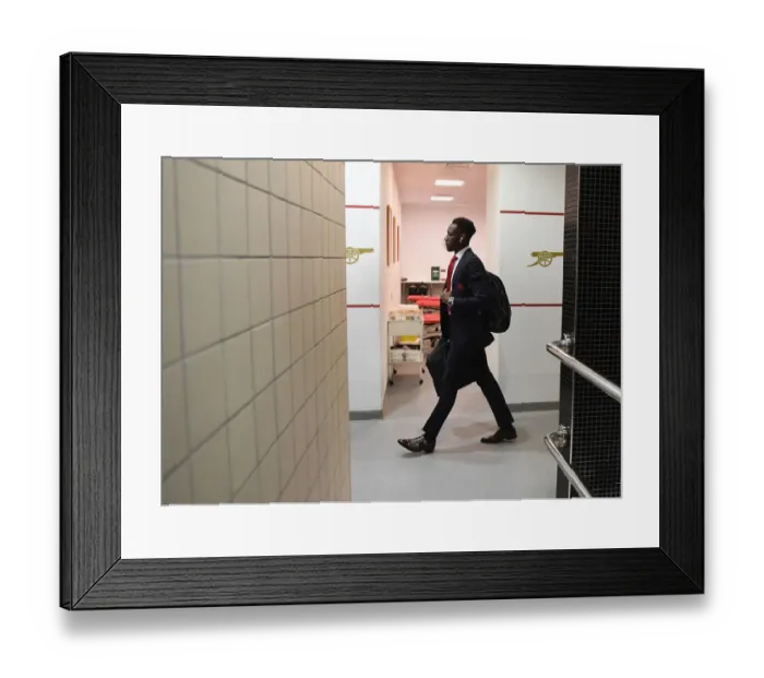 Framed Print : Arsenal: Danny Welbeck's Pre-Match Focus before Arsenal v West Ham United (2017-18)