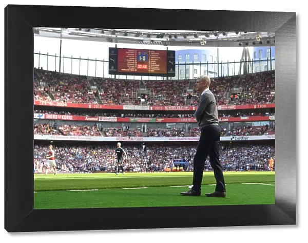 Arsene Wenger Leads Arsenal Against West Ham United in Premier League Showdown (2017-18)