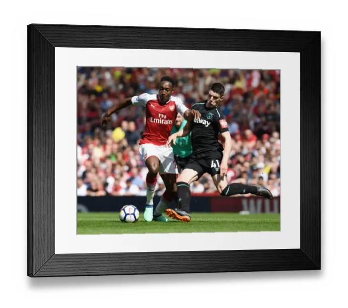 Framed Print : Welbeck vs. Rice: A Battle at the Emirates - Arsenal vs. West Ham (2017-18)