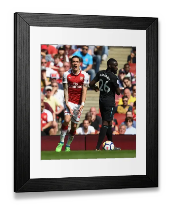 Framed Print : Hector Bellerin in Action: Arsenal vs. West Ham United, Premier League 2017-18