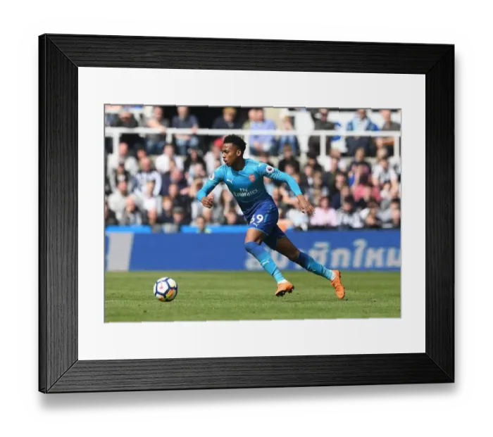 Framed Print : Joe Willock in Action: Newcastle United vs. Arsenal, Premier League 2017-18 Framed Print : Joe Willock in Action: Newcastle United vs. Arsenal, Premier League 2017-18