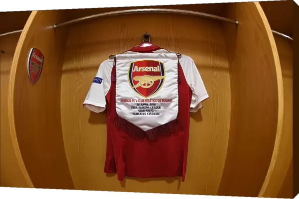 Arsenal FC: Europa League Semi-Final - Ready for Battle: Arsenal Shirt and Pennant