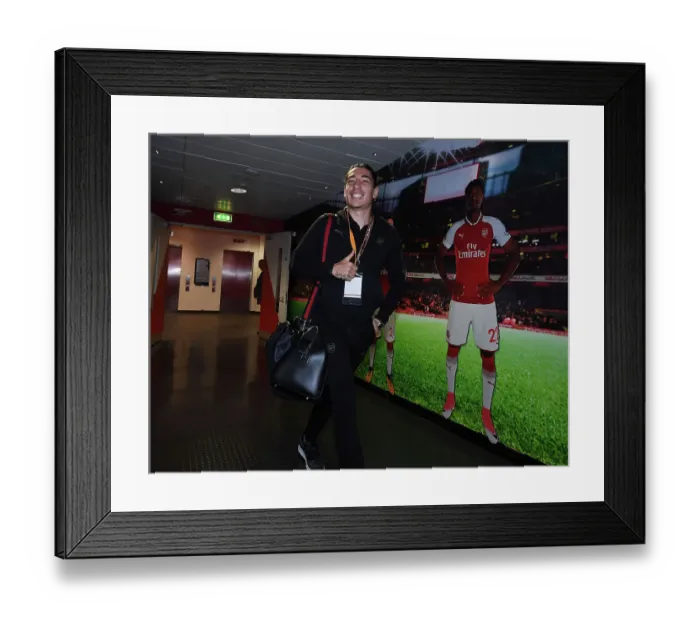 Framed Print : Hector Bellerin Heads to the Changing Room: Arsenal FC vs Atletico Madrid, UEFA Europa League Semi-Final Leg One