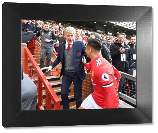 Arsene Wenger Embraces Alexis Sanchez Before Manchester United vs. Arsenal (2017-18)