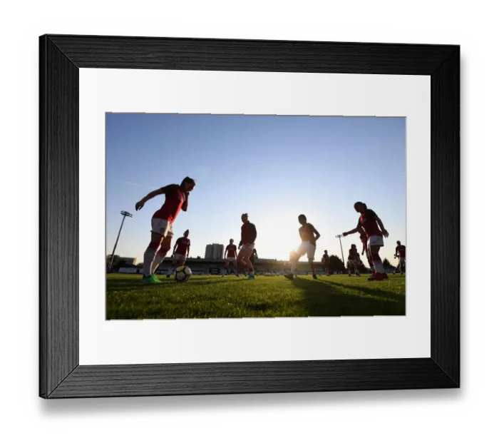 Framed Print : Arsenal Women Prepare for Victory: 3-1 over Reading Women in WSL at Meadow Park Framed Print : Arsenal Women Prepare for Victory: 3-1 over Reading Women in WSL at Meadow Park