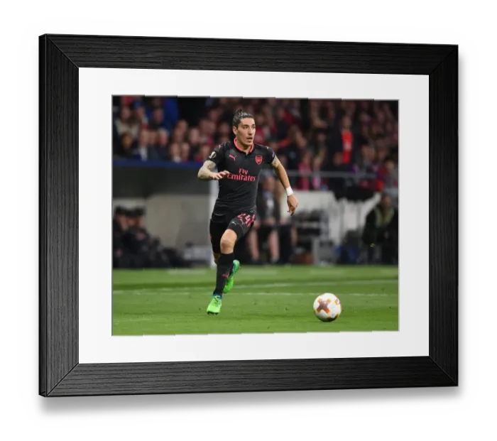Framed Print : Hector Bellerin in Action: Arsenal vs Atletico Madrid - UEFA Europa League Semi-Final Framed Print : Hector Bellerin in Action: Arsenal vs Atletico Madrid - UEFA Europa League Semi-Final