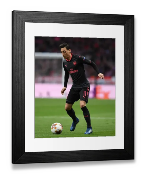 Framed Print : Mesut Ozil in Action: Atletico Madrid vs. Arsenal FC - UEFA Europa League Semi-Final Framed Print : Mesut Ozil in Action: Atletico Madrid vs. Arsenal FC - UEFA Europa League Semi-Final