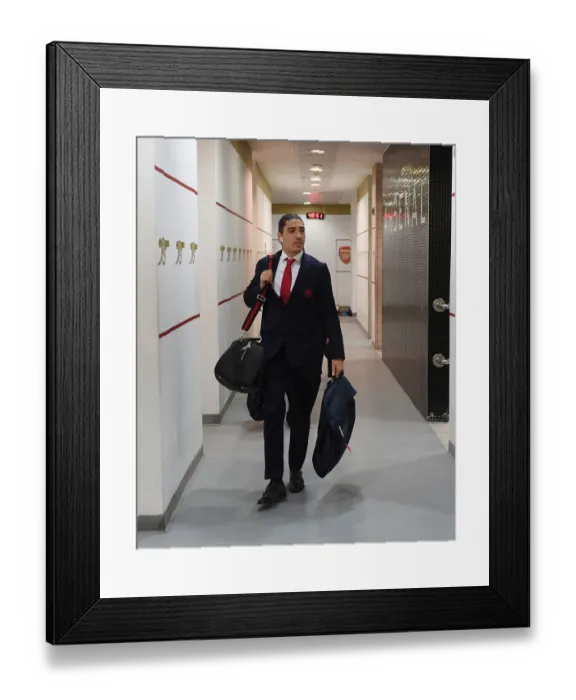Framed Print : Hector Bellerin in Arsenal Changing Room Before Arsenal vs Burnley Match, Premier League 2017-18 Framed Print : Hector Bellerin in Arsenal Changing Room Before Arsenal vs Burnley Match, Premier League 2017-18