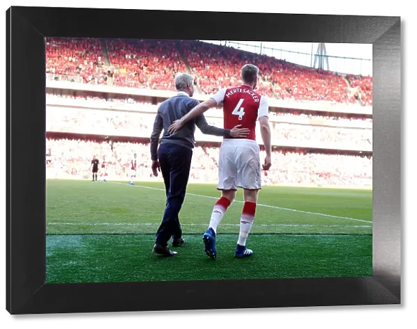 Arsene Wenger and Per Mertesacker: A Moment of Reflection during Arsenal vs. Burnley (2017-18)