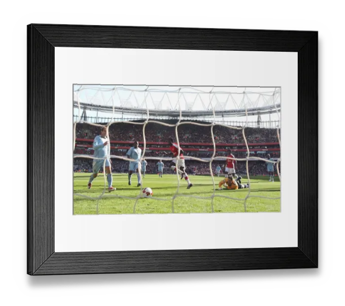 Framed Print : Adebayor's Decisive Strike: Arsenal 2-0 Manchester City, 2009 Premier League