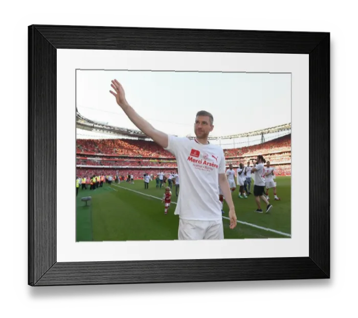 Framed Print : Per Mertesacker Bids Farewell: Arsenal v Burnley, Premier League 2017-18 Framed Print : Per Mertesacker Bids Farewell: Arsenal v Burnley, Premier League 2017-18